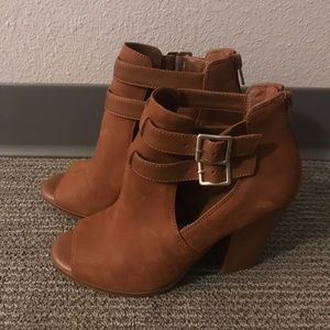 Gianni Bini Booties